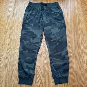 NWOT Splendid Green Camo Joggers Size X-Small